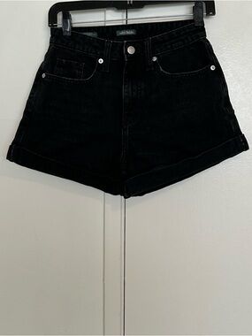 Wild Fable Black High-Rise Rolled Hem Denim Shorts 00/24R EUC